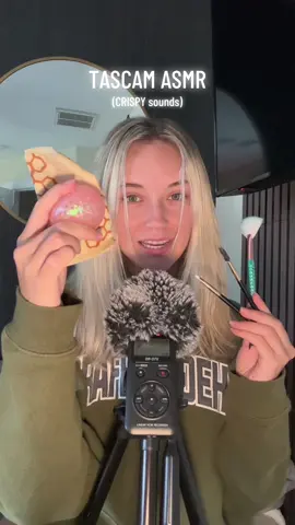 THE LATEX GLOVESSSS IM MELTING🫠🫠 do yall like this better than the blue yeti?? I do👀👀 #asmr #asmrtist #asmrsounds #asmrvideo #asmrtiktoks #asmrkea #calm #relaxing #softasmr #crispyasmr #tascam #tascamasmr 
