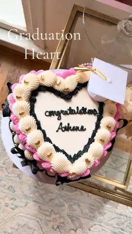 For my baby niece and her elementary school graduation #cakes #caketok #washingtondc #bakersoftiktok #cakevideo #vintagecake #smallbusinesscheck #baker #cake 