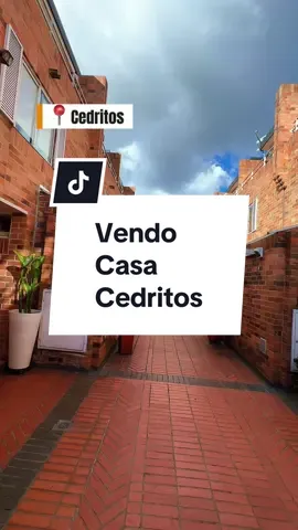 Vendo en Bogotá 📍Casa Remodelada ubicada en Cedritos por la calle 147 con 12 con área de 141 mts + 8 mts  de patio interno. Consta de 4 amplias habitaciones, 3 baños, sala comedor con chimenea, cocina integral y un patio con acceso directo por la sala,  ideal para tus eventos sociales, niños o mascotas, adicionalmente en el sótano de la casa encontrarás dos parqueaderos propios cubiertos, lavandería independiente y un amplio depósito. El conjunto cuenta con con salón social y vigilancia privada las 24 horas. Su ubicación es excelente ya que a 5 minutos encontrarás el centro comercial Cedritos, y en la calle 147 una gran variedad de comercio que te permitirá tener de todo a la mano.  💰 $610.000.000 negociables.  🏢Administración $698.000. 📈Estrato 4. ⏳Antigüedad 28 años.  ⚖️ Sin Gravámenes.  📲Más información al WhatsApp  3173659834 #bogotanorte #vendocasabogota #vendocasacedritos #nuevohogar 