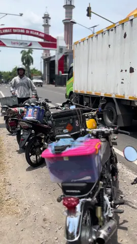 Nganjuk kala itu🥵#tigergank #touring #nganjuk24jam #acaracb #cbnganjuk #cbnganjukbersatu #fypage #xybcza #4uu #fyppppppppppppppppppppppp 