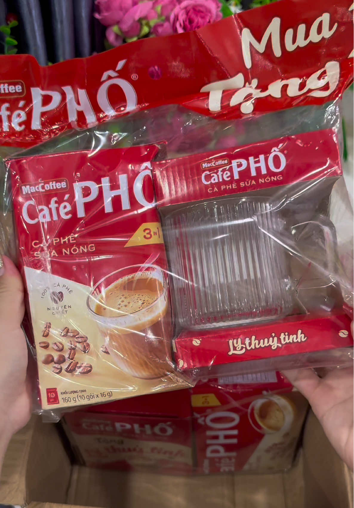 Trả lời @xuyên Mỹ combo 3 Hộp cà phê phố sữa nóng tặng 3 ly thủy tinh chỉ 139k miễn ship##emkieutaphoa##caphepho##caphephosuanong##caphetangly##lythuytinh##caphesua