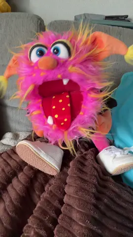 Guten Morgen 😎 #livingpuppets #frechaberpink #puppets #lypsync 