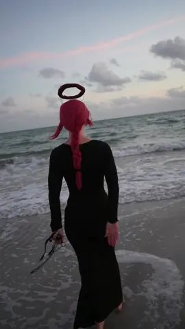 Makima is becoming a mermaid #makima #makimacosplay #csm #chainsawmancosplay 