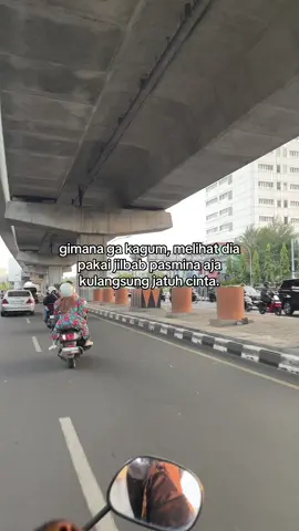 Tuhan tolong😁 #katakata #katakatajatuhcinta #foryou #foryoupage #like #jatuhcinta #mengagumi 