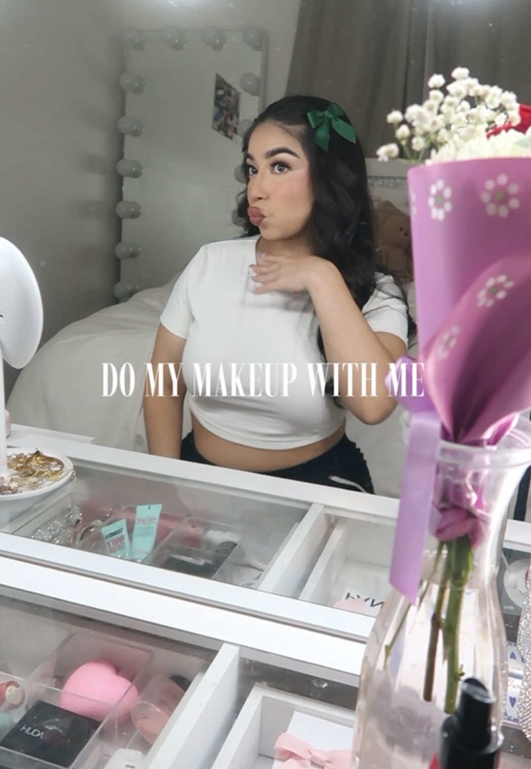 makeup in a white shirt is insane #dayinmylife #aestheticvlog #roadto10k #lifestylecontent #latinaswhoslay #Lifestyle #BeautyTok #grwm #makeup #domymakeupwithme #bayareagirl 