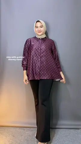 Asya blouse cantik ya ✨ bahan nya juga adem motif nya cantik-cantik ih suka bgtt😍🫶🏻 #outfithijab #outfitcheck #blouse #slik #blousewanita #rekomendasioutfit #fyp