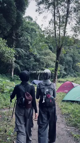 Mt.Tampusu ⛰️ bukan seberapa tinggi mdpl nya,tapi seberapa kompak kebersamaan nya. #fyp #masukberandafyp #bestie #naikgunung #tomohon #tektok #sulawesiutara 
