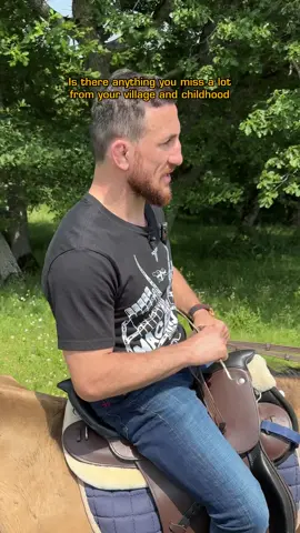 მერაბი ბავშვობაზე 🫶 UFC champion @merab.dvalishvili.official short interviev during Horce riding 🐎
