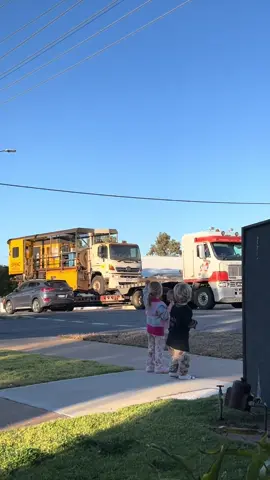 Can the kids get the truck to honk the horn? #truck #fyp  #foryoupage 