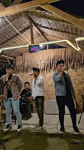 tuak+tambul+live music =...ise do paragat nion hamuna💯 #fypシ #viralvideo #masukberandafyp #fyppppppppppppppppppppppp #lapo #lapotuak #lapotuakbatak🙂 #medanviral #medanhits #tusor #tuak #tuakaren#mitu #halakbatak #halakhita #tempatnongkrongmedan #livemusicmedan 