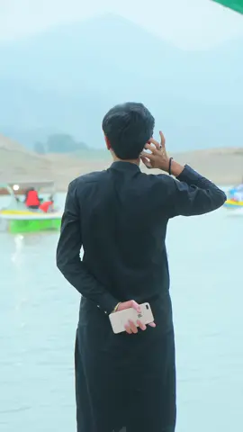 نا آشنائے حُسن کو کیا اعتبارِ عشق  اندھوں کے آگے بیٹھ کے رویا نہ کیجیے 🩶👀