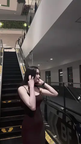 Nụ cười chợt tắt