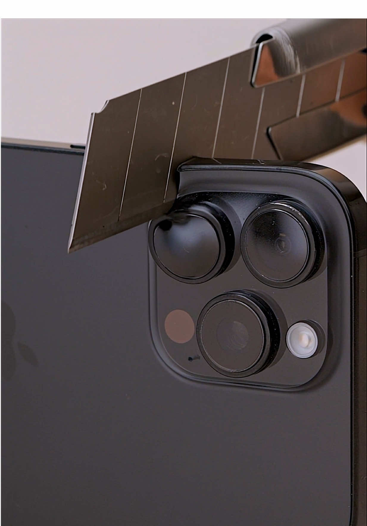 ASMR & close-up of cutting iPhone 16 Pro Max Filmed by Ember S5K @freeflysystems  AI-generated on Kling AI   #asmr #macro #satisfying #satisfyingvideo #oddlysatisfying #ai #aigenerated #aivideo #aiart #aiasmr #asmrai  #iphone #apple #jelly