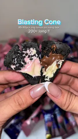Ang crunchy nung cone at sarap ng chocolate at strawberry sa loob 🤤 paubos na agad namin ‘tong blasting cone dahil sakto lang sa panlasa hindi sya matamis kaya hindi nakakaumay #blastingicecreamcone #blasting #cone 