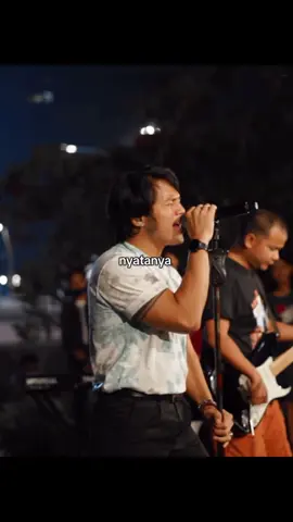 rahasia hati? #nidji #rahasiahati #liriklagu #galaubrutal 