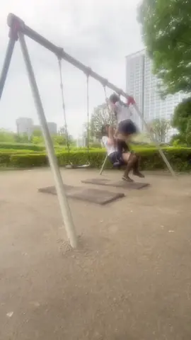 バラ園全然咲いてなかったけど帰り道の公園で何億年ぶりかのブランコ全力で楽しんだこーゆう時間が何気1番青春ദ്ദി˶ｰ̀֊ｰ́ )✧ #セーラー服 #ljk #fyp 