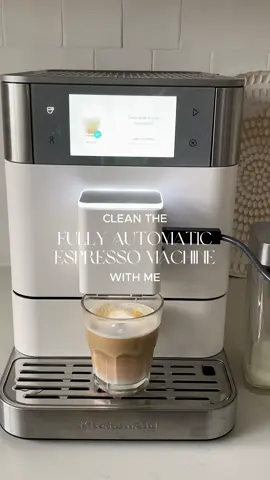 Just follow the prompts on your Fully Automatic Espresso Machine and your done! Who knew cleaning and maintenance can be so easy 🙌 #kitchenaid #espressomachine #coffeemachine