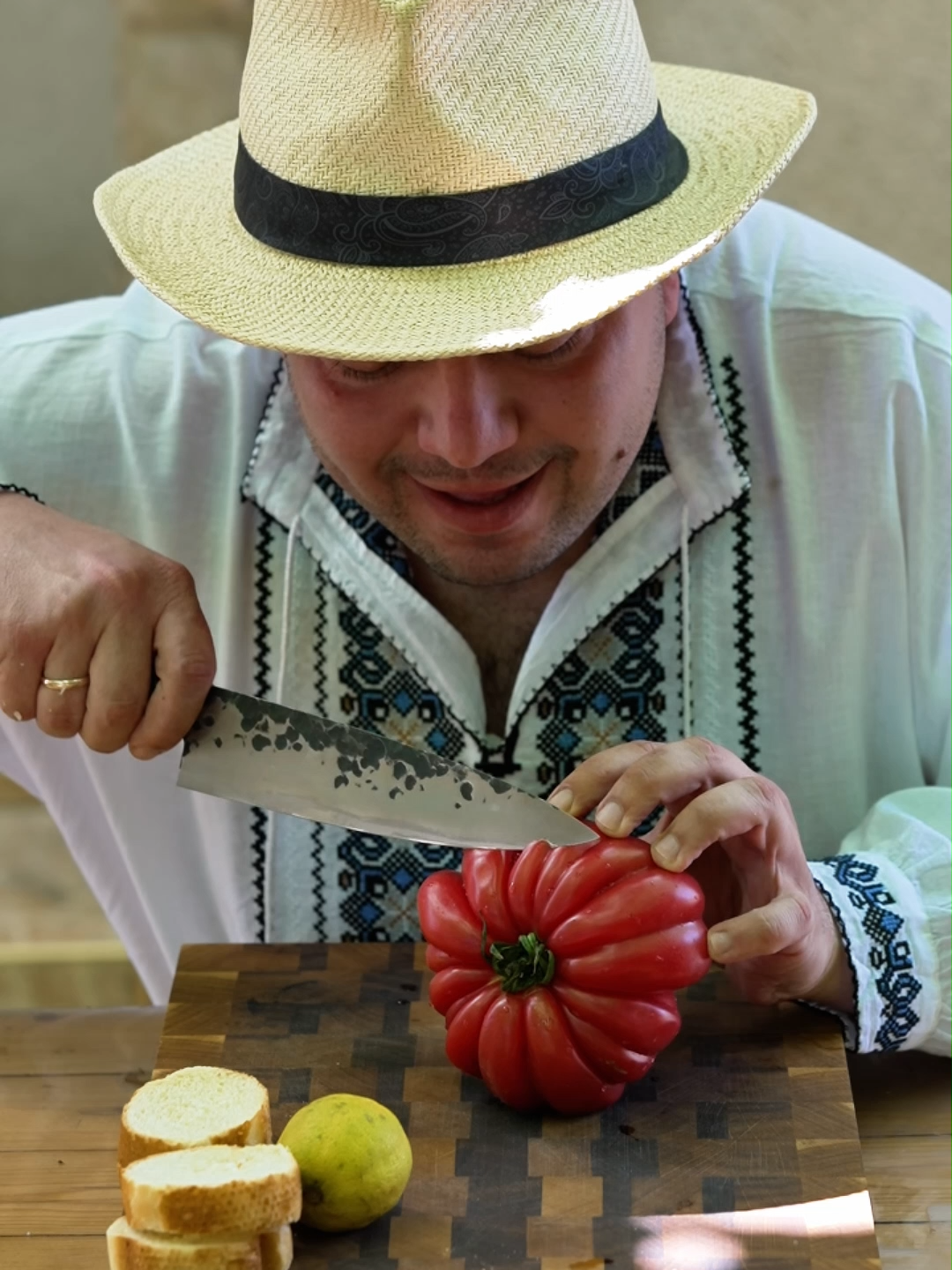 Transformă roșiile obișnuite într-un deliciu #eatingtomatoes