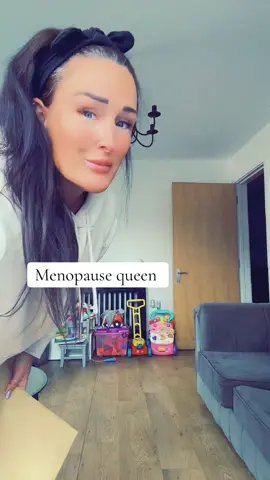 Sorry ladies but I had too 😂😂 #menopause #hotflashes #foryoupage❤️❤️ #hrt #dancechallenge #chronicillness #viral_video_tiktok #treanding #disability 