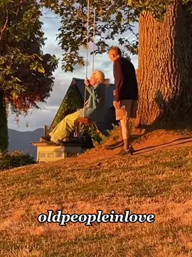 A forever kind of love #oldcouple #couplegoals #oldisgold #beach #TrueLove 