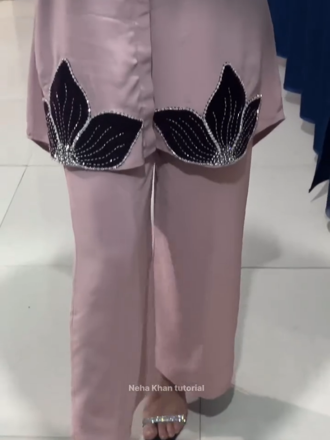 dm for order #pakistanidress #trendydress #customization #boutique #trendy #customized #boutiqueowner #customizedgifts #pakistanidress #pakistanisuitinuk 