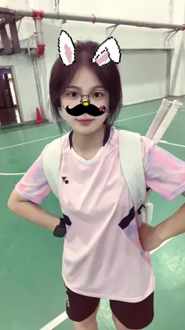 Ra sân đánh thì ít mà nhảy thì nhiều#xuhuong #thethaomoingay #caulong #quanaocaulong #outfit #badminton #fyp #viral 