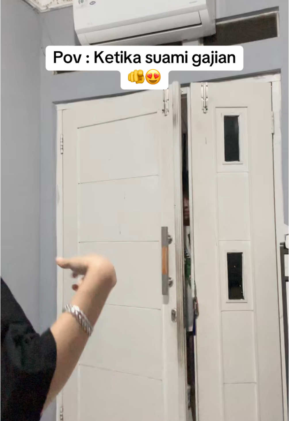 Cinta ku hanya kamu ahhh cinta bgt klo lagi gajian