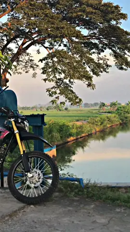 absen pap motor kalian di kolom komentar🤙🏾#trabasindonesia#crf150l#motorlimit#crf#fyp#capcut 
