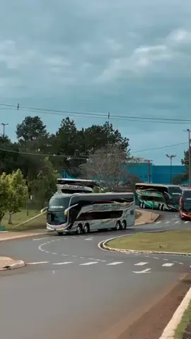Frota DD G8 Guaçu Tur, aqui só tem carrão..... #ônibus #turismo #estrada 