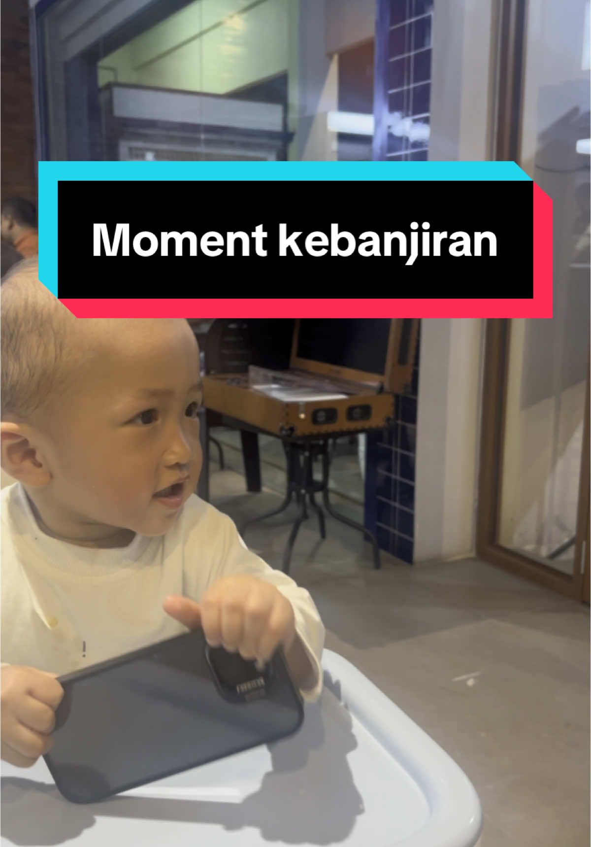 moment kebanjiran part kesekian dipulau🥹 semoga ga banjir lagi yaa!! aamiin