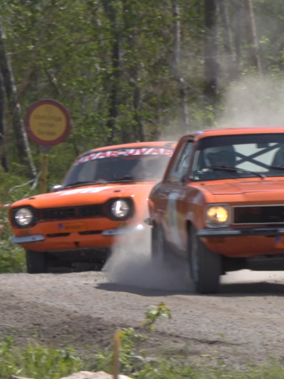 overtake failed badly😄🏁 #rallying #Motorsport #fyp #crash #classiccar 