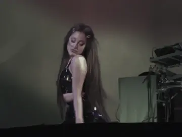served #breakfree #arianagrande #ariana #arianagrandebutera #breakfreearianagrande #fyp #foryou #foryoupage #viral #myeverything #arianators #sweetener #live #sweetenerworldtour #tour 