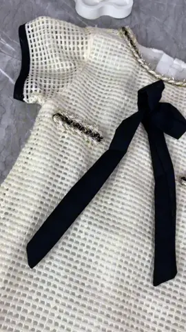 Dress nya cantiikk bangeettt💗🥰 #outfitanakcewek #ootdanakperempuan #dressanakperempuan #fyp #xybca 