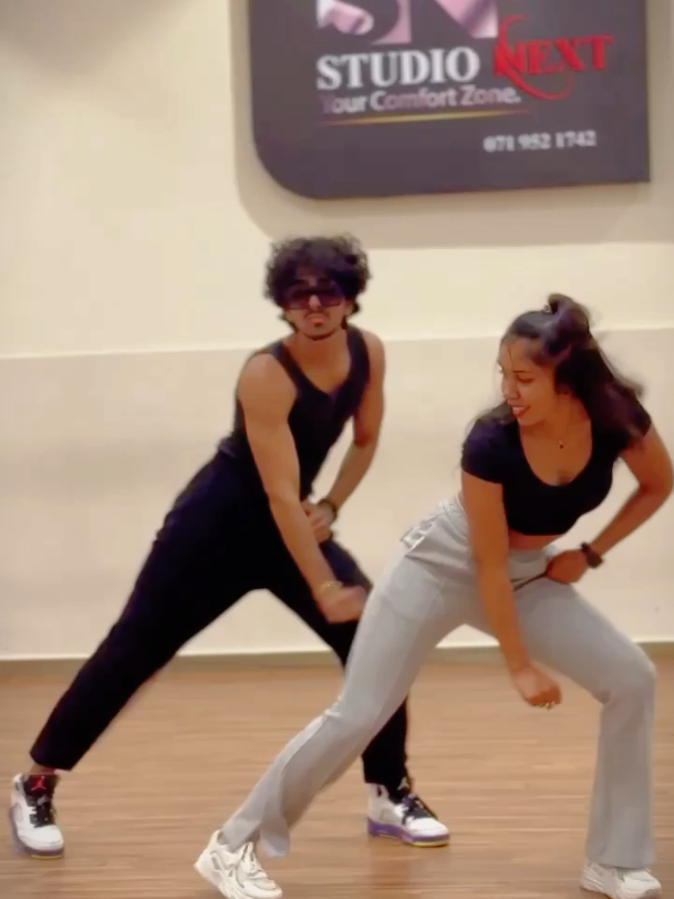 jugni ji 🖤💫DC:@Oshan Liyanage @OLDS #oshanliyanagedance #oshanliyanage #fyp #fypシ゚ #trending #foryoupage #dancechallenge #jugni #viral #1millionaudition 