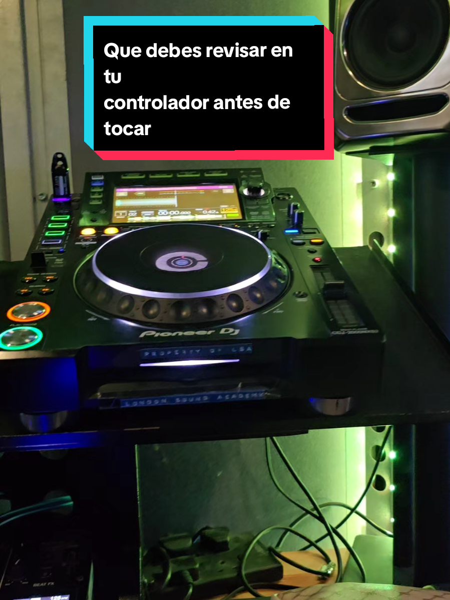 Esto fue una de las primera cosas que me enseñaron en mi escuela en Londres que trato de aplicar cada vez que toque asi yo sepa que la maquina este bien pata que nunca se me olvide que debo revisar. ya saben que la práctica hace al maestro #andaranox #andx #djtips #djtricks #dj #parati #cosasdedjs #flx4 #cdjs #cdj2000 #cdj3000 #cdj2000nexus2 #londres #usa 