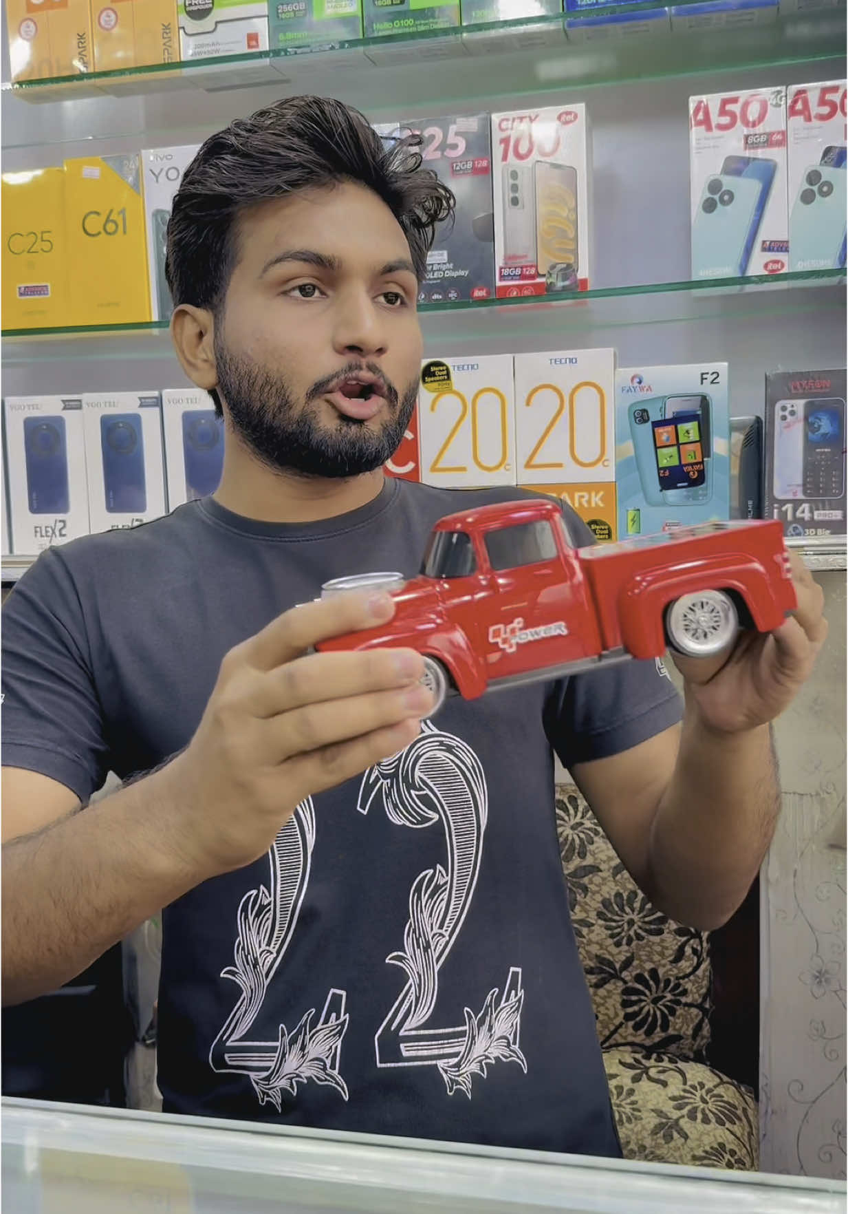Bohut bada dealer hai ye to 😜😜 #shorts #reels #phuki #atifmahmood #dealer 