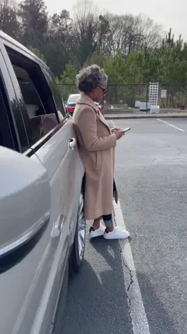 Kountry Wayne - When your cougar girlfriend breaks up with you!#Jesusbeenpoppin #Jesusispoppin #kountrywayne #letthatsizzleinyourspirit #comedytiktok #comedian #videoviral #vairal