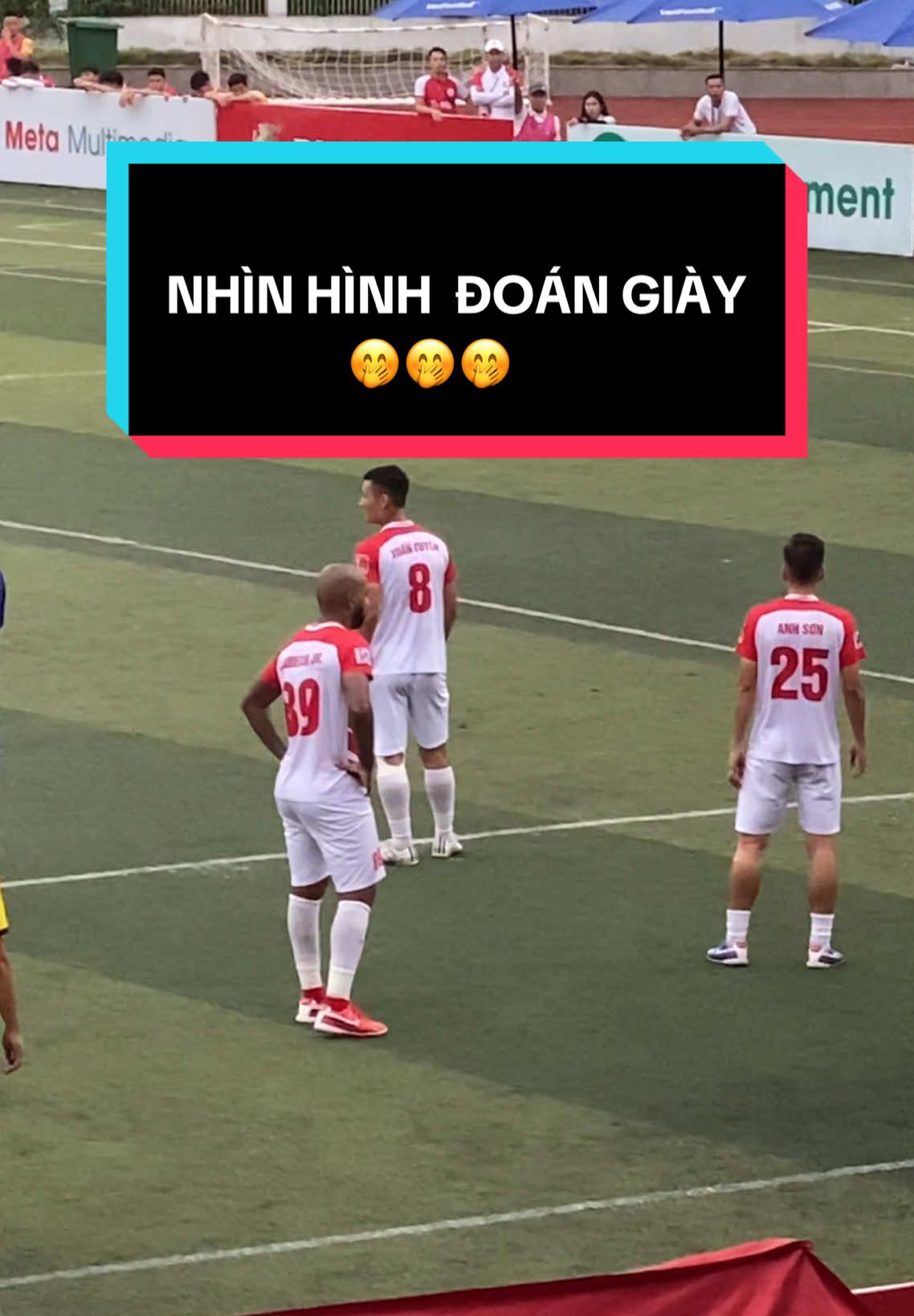 Đố anh em có bao nhiêu cầu thủ của Thiên Khôi FC đang mang Kamito thi đấu tại HPL, và các  cầu thủ mang là những dòng giày nào? 🤩🤩🤩   #giaybongda #Kamito #KamitoFootball #kamitovelocidad  #kamitofootballteam #kamitoartista #giaydabanh #giaydabong #giaydabanh #bongdasan7 #hpl #giaykamito #soccershoes #vpl 