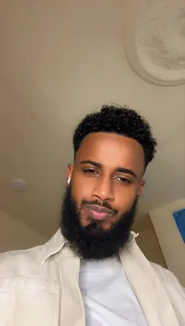 Jawaab aan rabnaa 😂😂#somalitiktok #fyp#adil#kickadil420#uktiktok#ciyaalxamar #holanda #sweden #somalia #mogadishu 