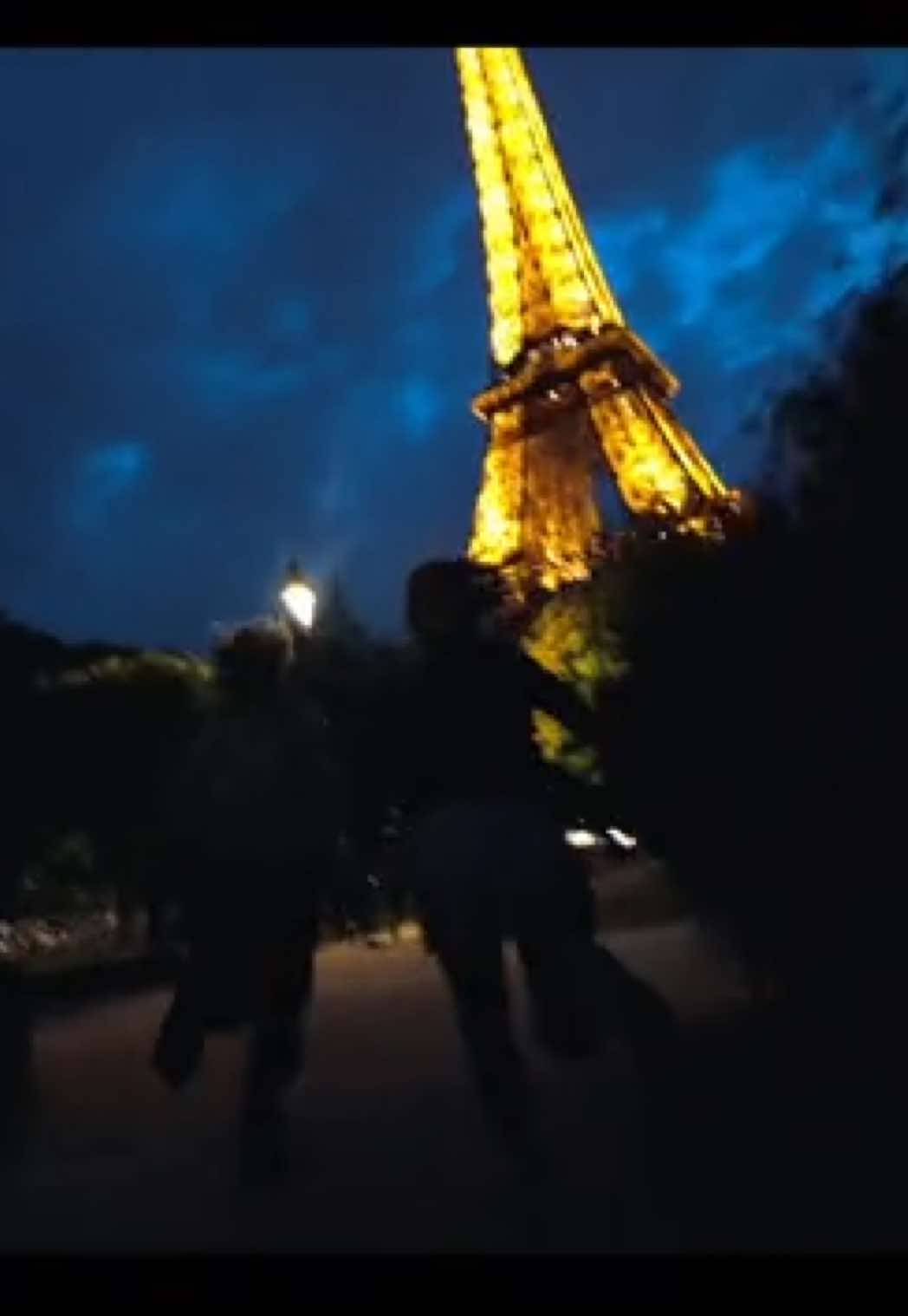 Paris #cinematic #paris 