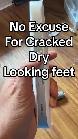 Electric callus scrub 2000  #SelfCare #footscrub #summerprep #summerskincare #skincare #ttslevelup #beautyfinds #tiktokshopcreatorpicks #spotlightfinds #ttscreatorbash #ttsdelightnow #dealsforyoudays 