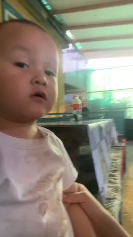 Хочу выложить это видео не смотря на вид ребенка😂 Я испугалась его крика и не записала, что было дальше, еле успокоила его🫠 #рекомендации #CapCut #fyp 