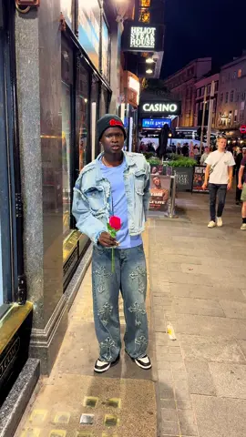 Social experiment be kind💔🙏🏿 #foryoupage❤️❤️ #socialexperiment #fyp #foryouu #fypシ゚ #bekind 