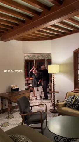 Don’t forget to slow dance before bed 🩷 #couples #bestfriend #marriedlife #oldpeople #tiktokcouple #husbandandwife #tiktokcouples #husband #married #explorepage 
