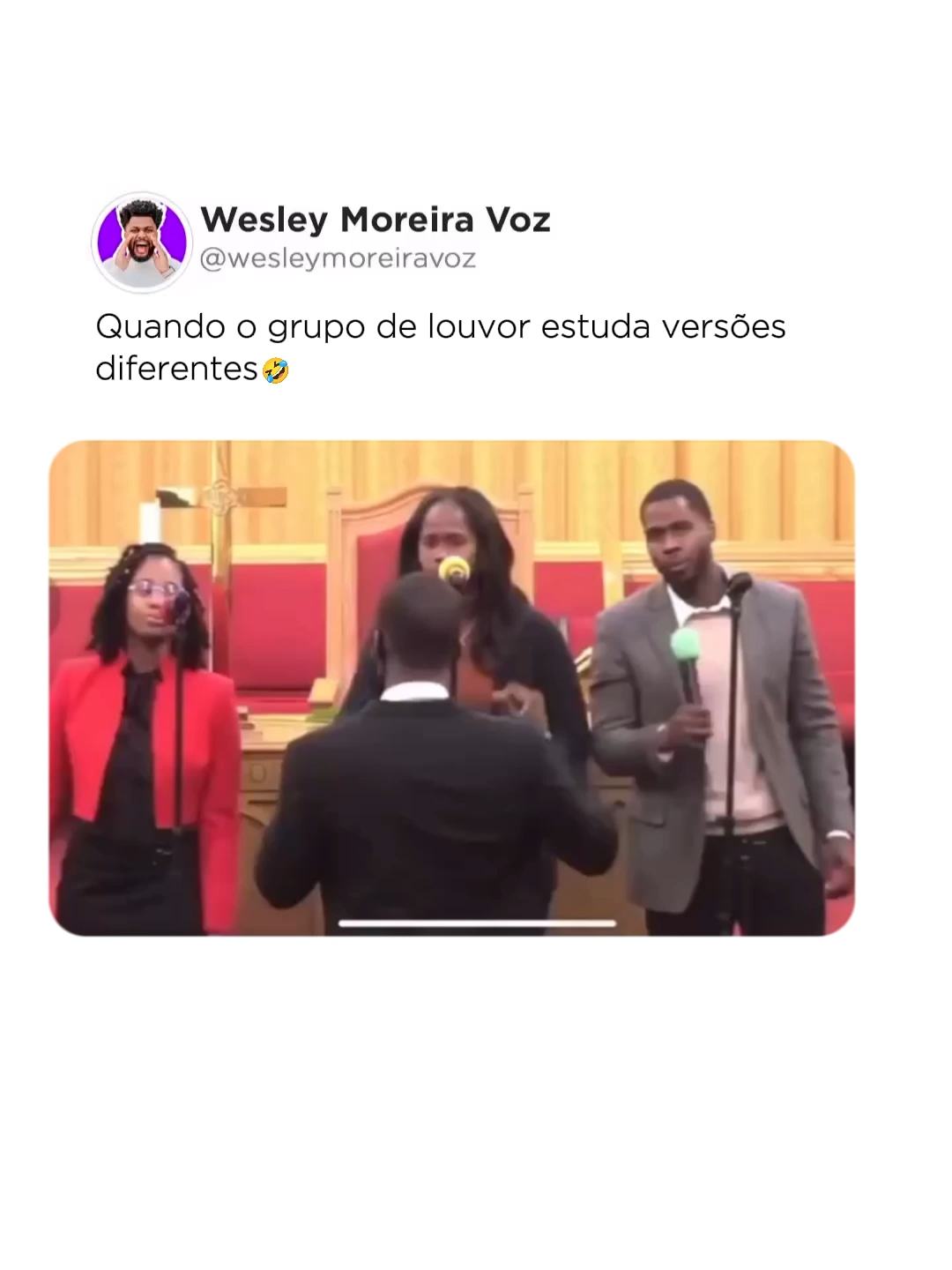 O esforço foi válido, mas o tom… esse aí não colaborou! 🎤🎶 Quem nunca, né? Todo mundo já teve aquele dia que a harmonia resolveu tirar férias! 😂🙈 👉 Marca aquele amigo que já passou por uma situação dessas no louvor! 😅 #FailsDoLouvor #DivisãoDeVoz #Desafinados #MinisterioDeLouvor #VidaDeCantor #LouvorReal #MemesGospel #CantandoNaIgreja #TretaDeVoz #MomentoEngraçado