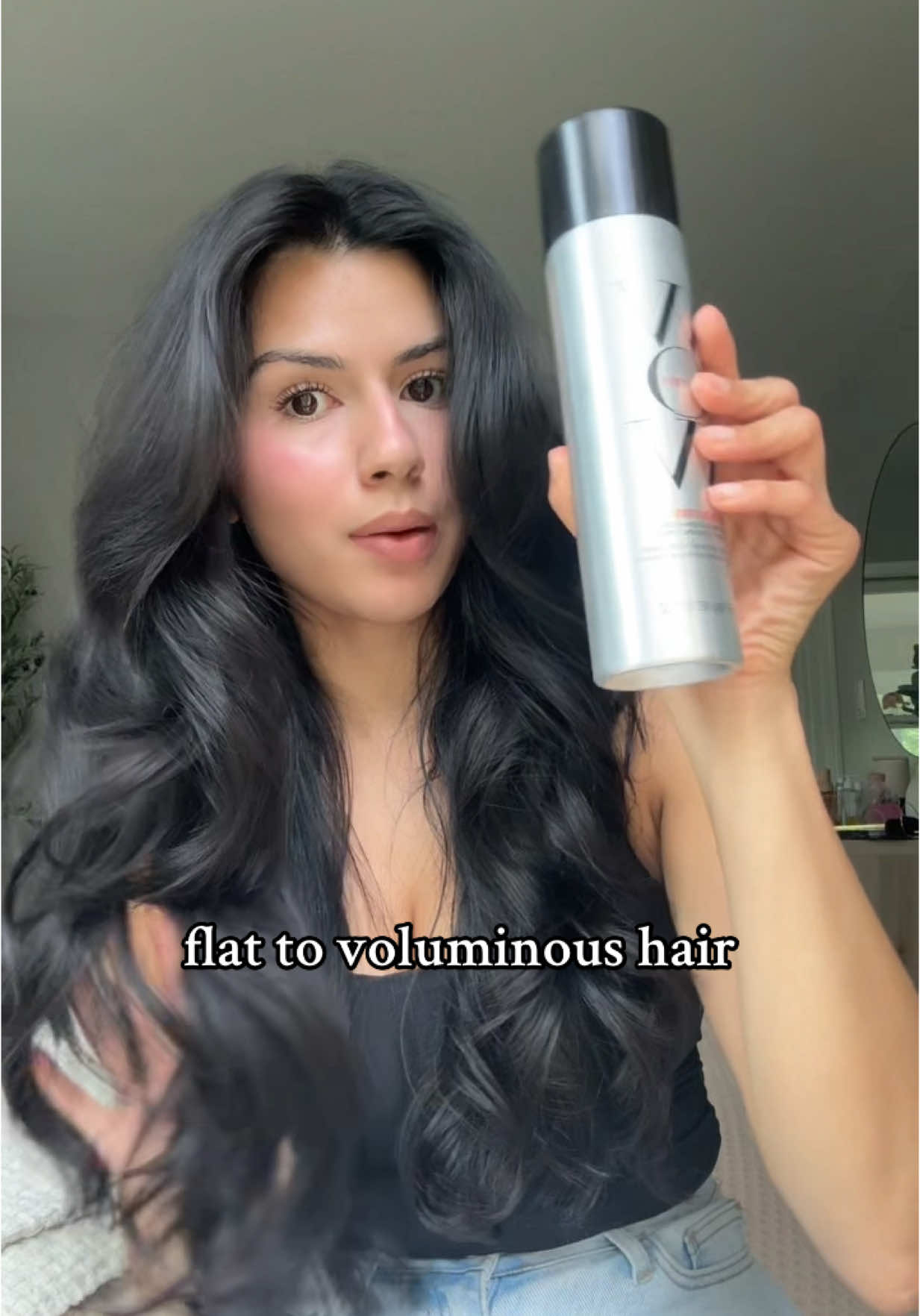 How I get voluminous hair #colorwow #texturespray #voluminoushair #flathair #tiktokshopcreatorpicks #hairtutorial #salonhair #blowout #hairhack #bouncyhair #curltutorial 