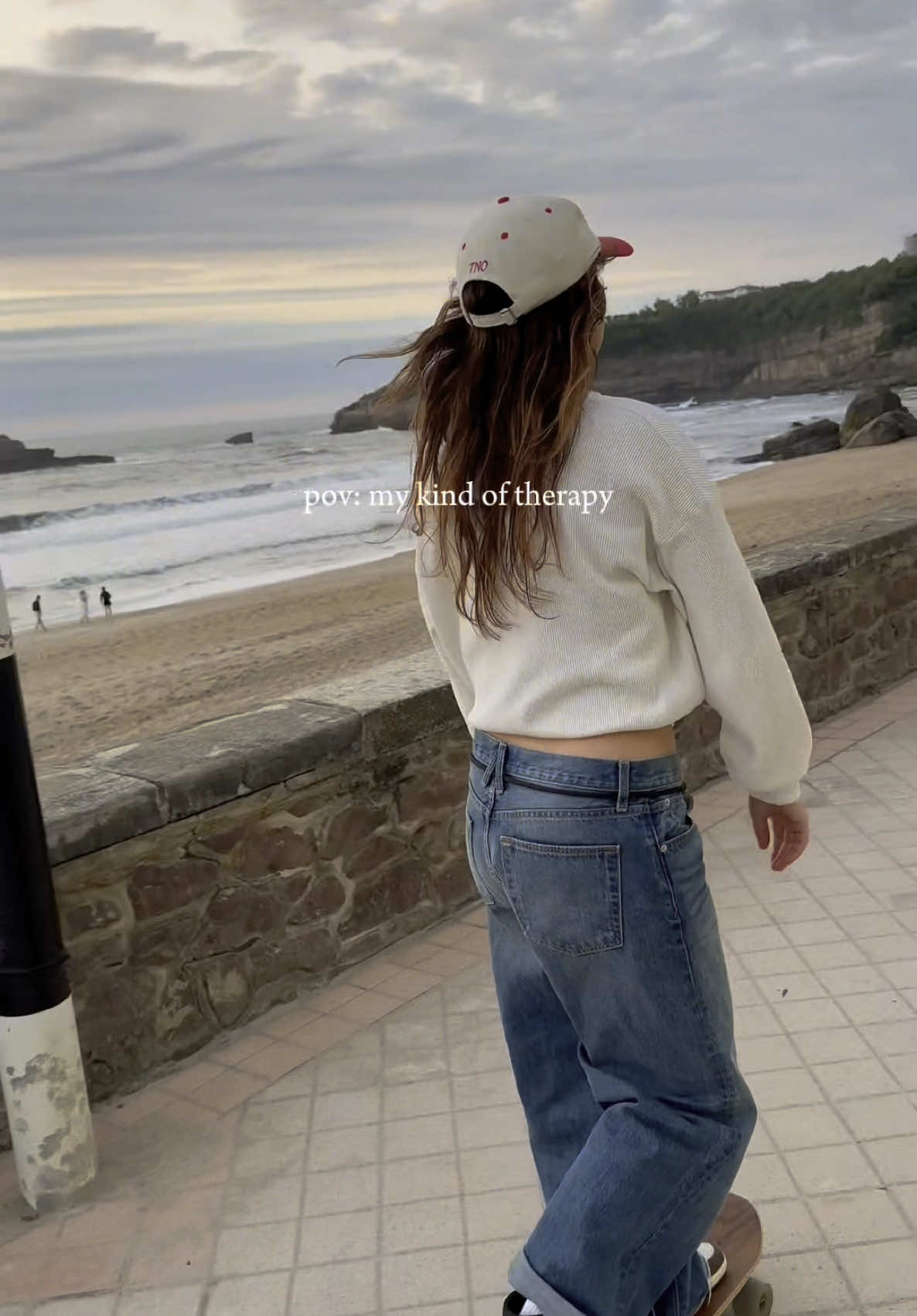 Sunset, Skate et les Huiles Prodigieuses Roll On @Nuxe = my kind of therapy 🩵 #HuileProdigieuse #RollOn #ReadyToRoll  Collaboration commerciale 