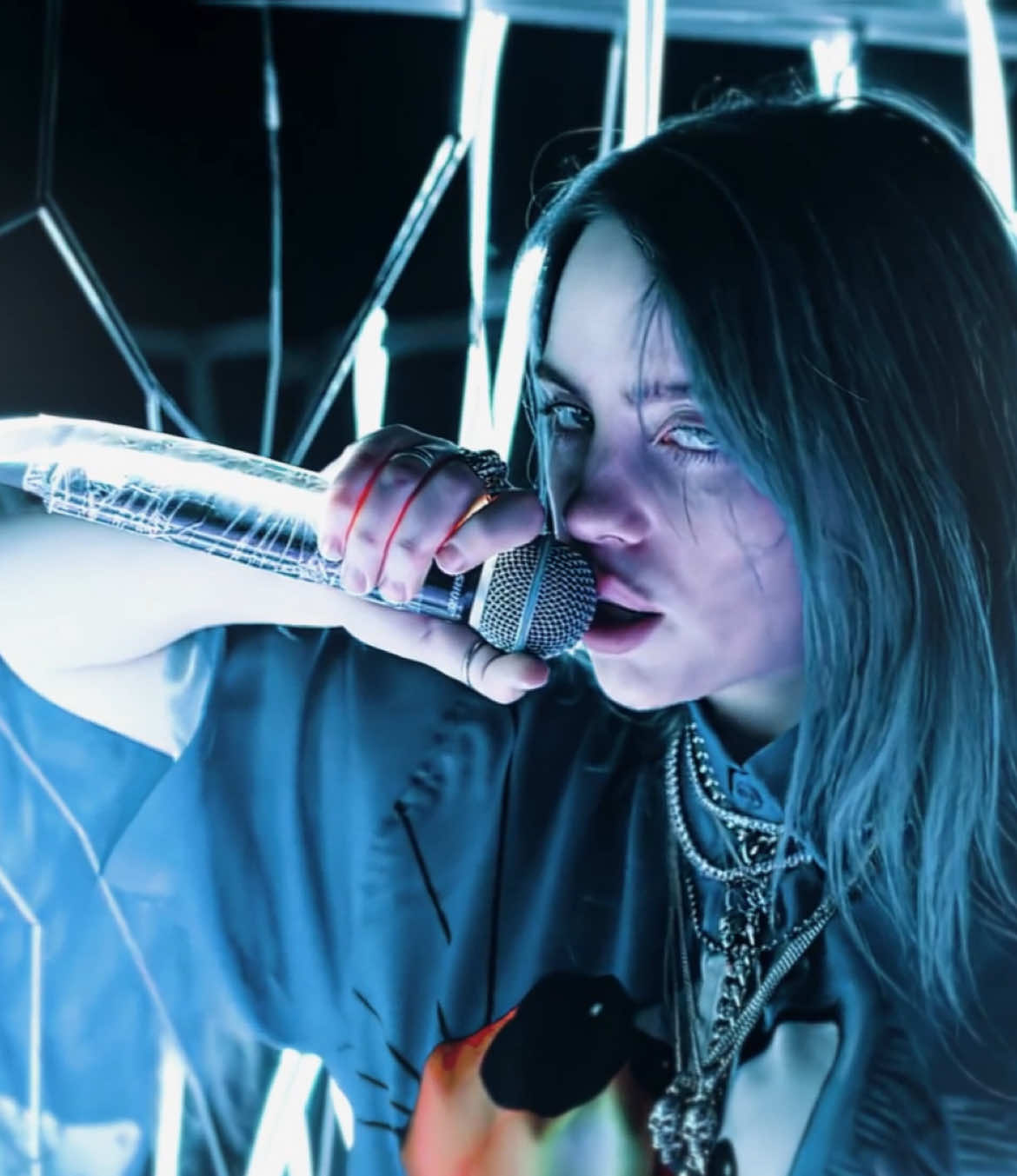 #BILLIEEILISH i hate this sm presets : billienzo scp : @overbills  #fyp #xyzbcafypシ #ae #billieeilishfanpage #hitmehardandsoft #hmhas #edit #goviral #fyppp #foryoupagе #viralvideos #aftereffect #dsam #hte #wwafawdwg #finneas #finneasoconnell #licky 