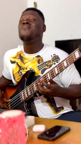 Pentecostal Groove at it best🔥🎸❤️… #bass #groove #basscover #bassplayer #bassplayersoftiktok #bassplayersunited #ghana #ghanamusic 
