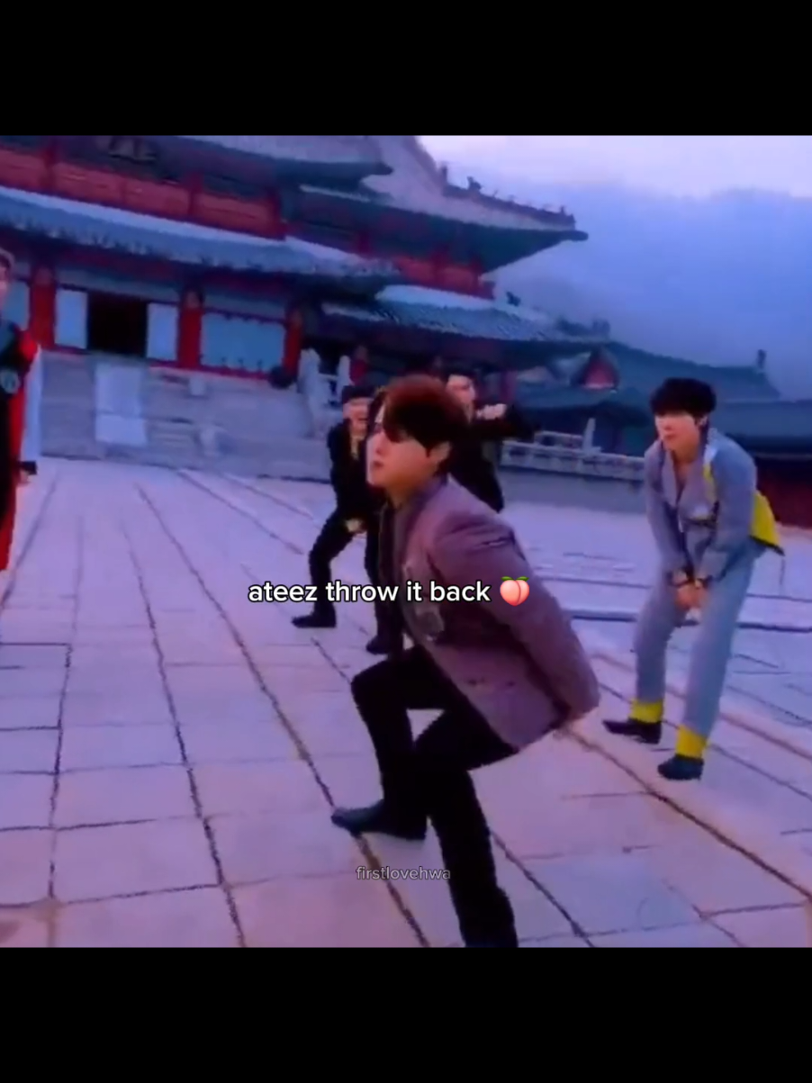 had to do it #ateez #ateez_official_ #kimhongjoong #hongjoong #홍중 #parkseonghwa #seonghwa #성화 #jeongyunho #yunho #윤호 #kangyeosang #yeosang #여상 #choisan #san #최산 #songmingi #mingi #민기 #jungwooyoung #wooyoung #정우영 #choijongho #jongho #최종호 #에이티즈 #kpopfyp #fyp 